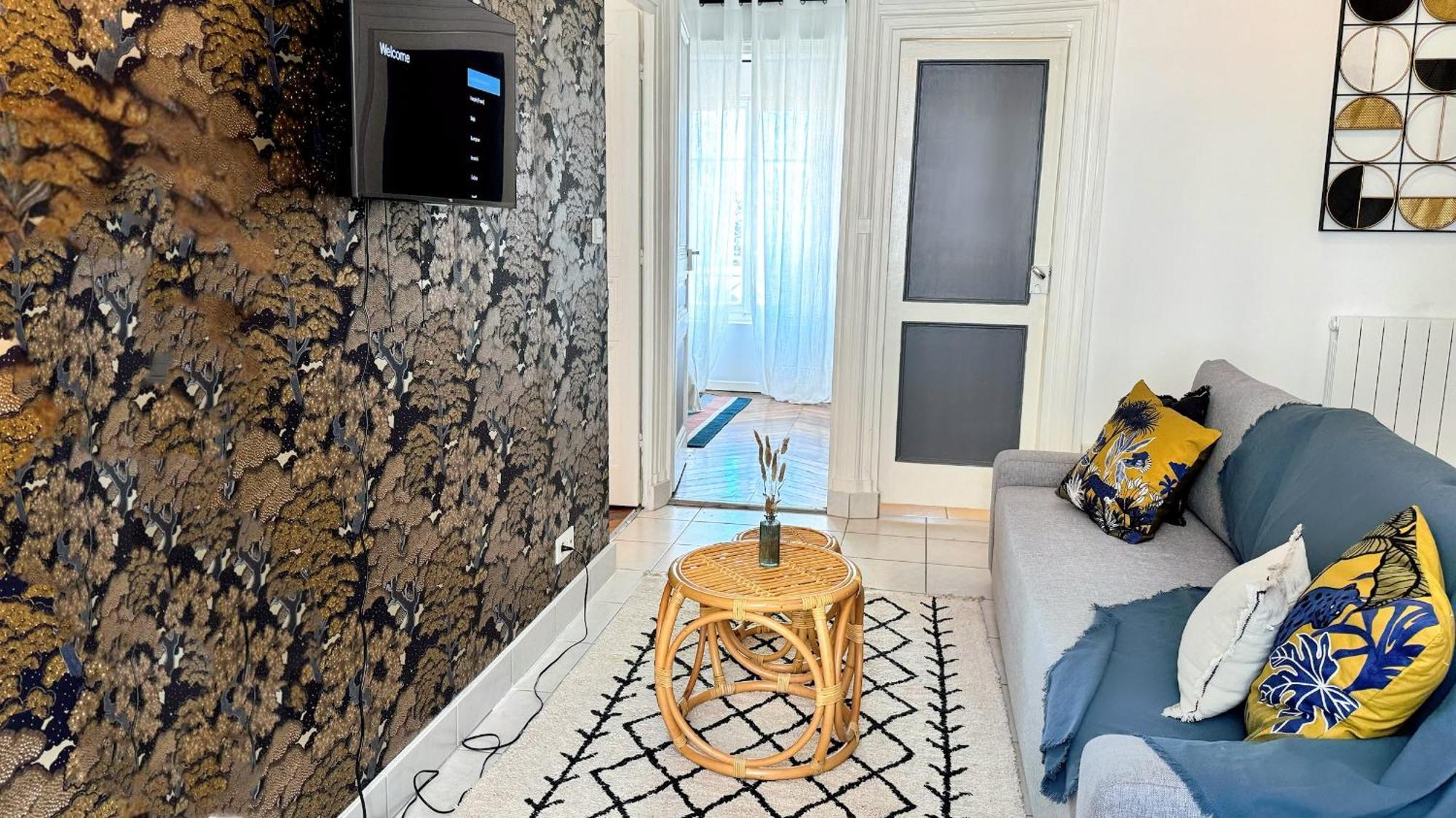 Suite Flamenco Oullins Exterior photo